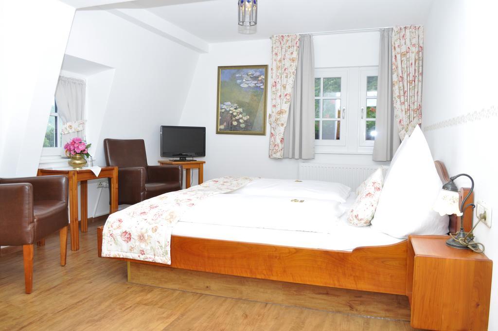 Bed and Breakfast Altes Zollhaus Beilstein  Exterior foto
